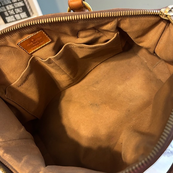 Louis Vuitton Monogram Brown Handbag - Picture 15 of 15